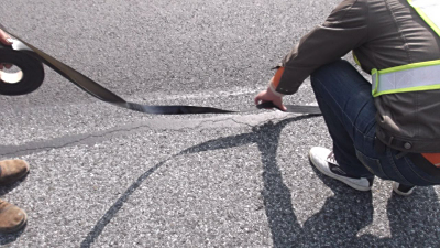 道路创可贴-贴缝带